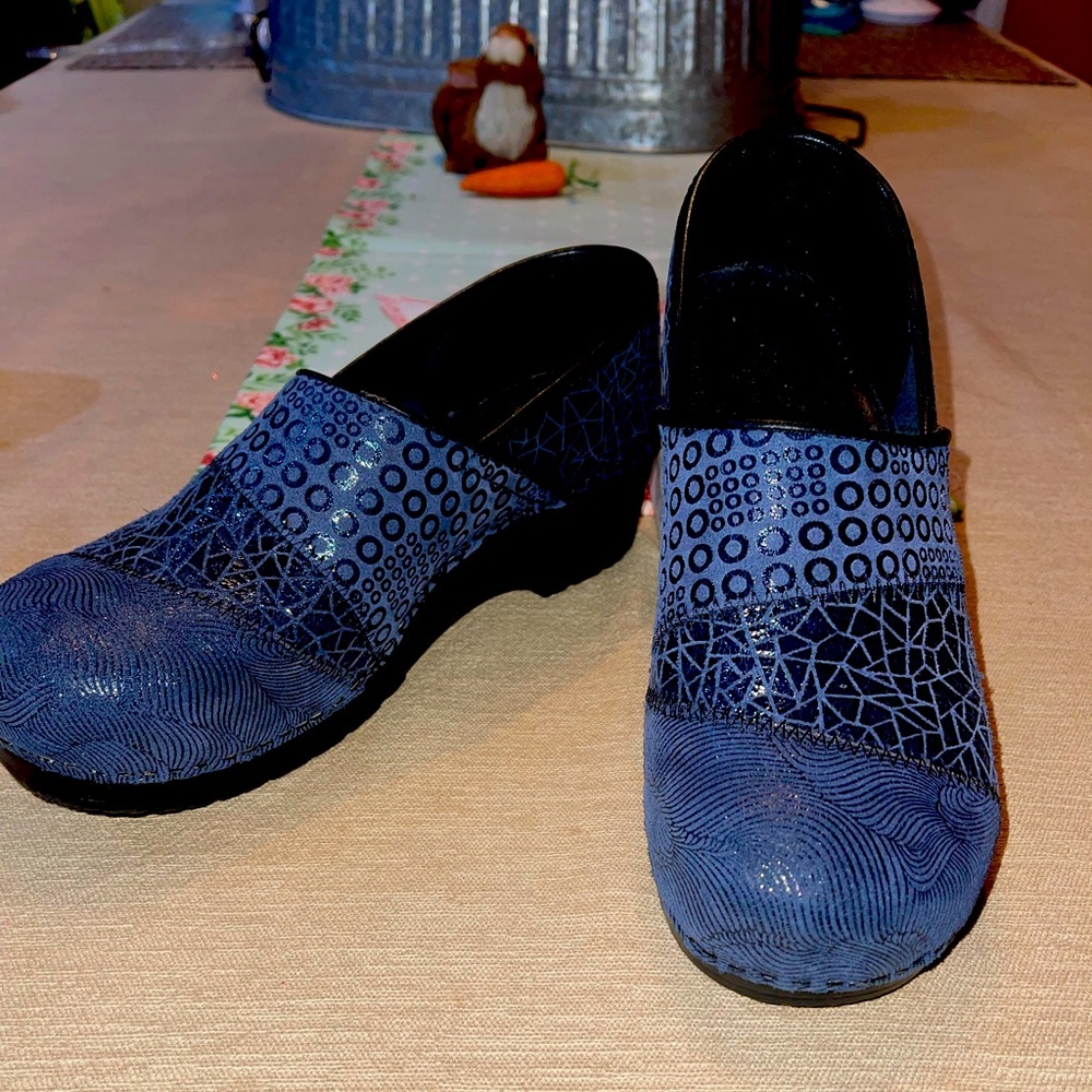 Sanita Clogs